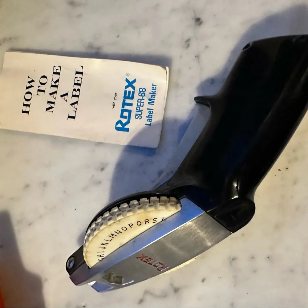 Label makers “LOT”